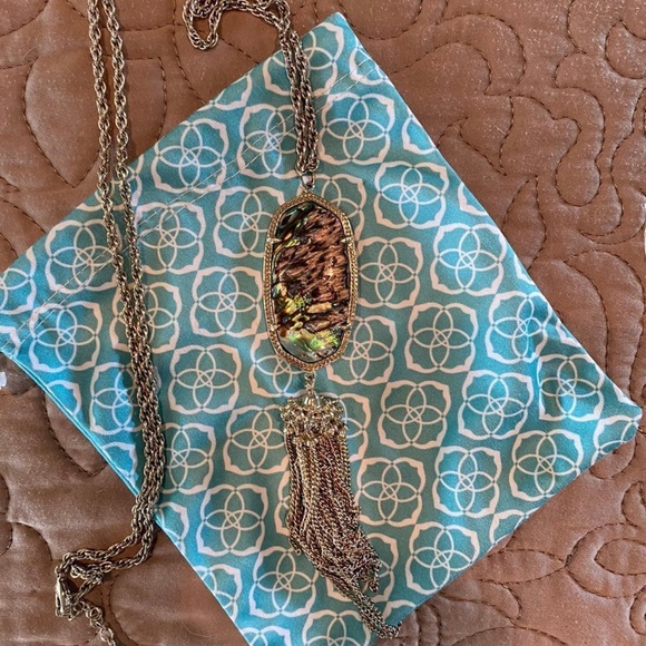 Kendra Scott Rayne Abalone Shell Tassel Pendant Necklace Gold Tone - Picture 3 of 5